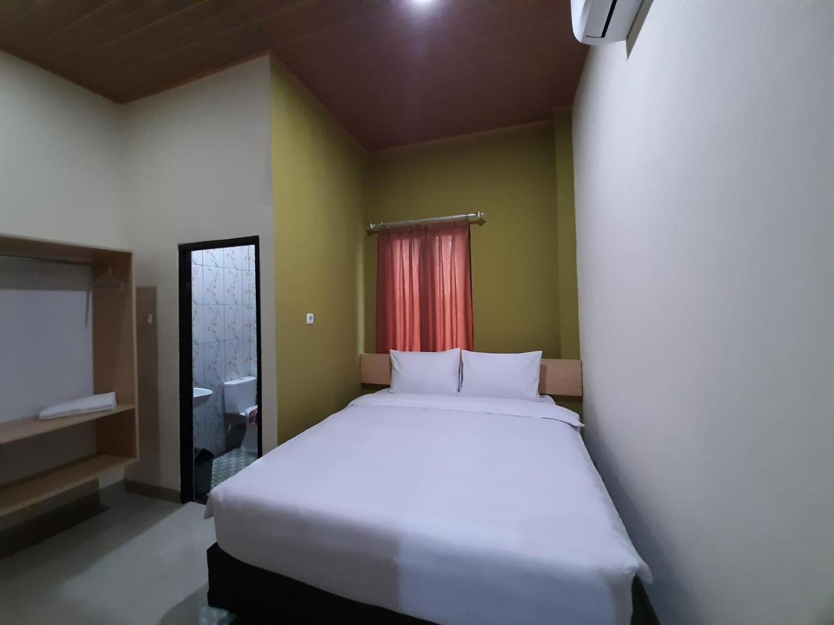Hotel Sriwijaya 99 Palembang Exterior photo